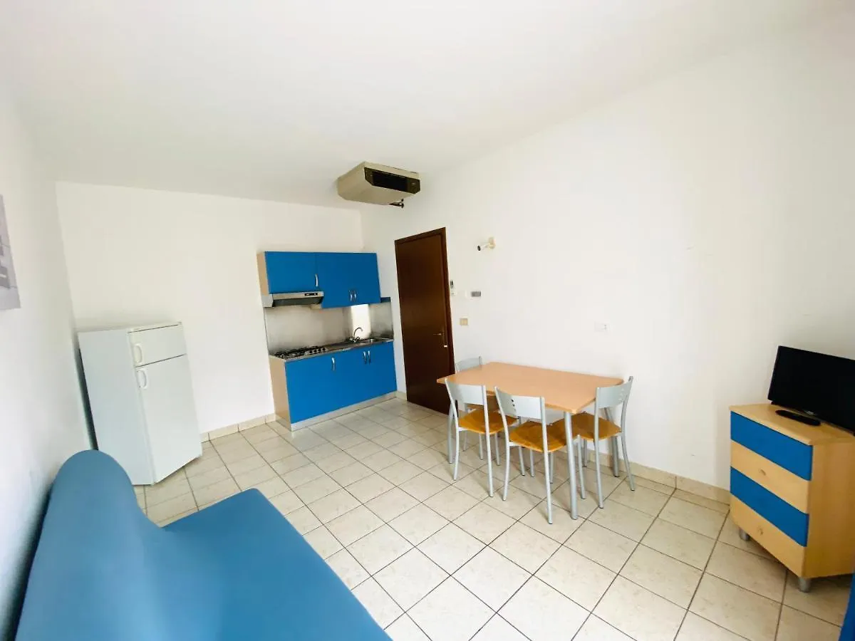 Augustus - Piazza Mazzini - Vicino Al Mare - Immobil Relax Apartman Lido di Jesolo 0*,  Olaszország