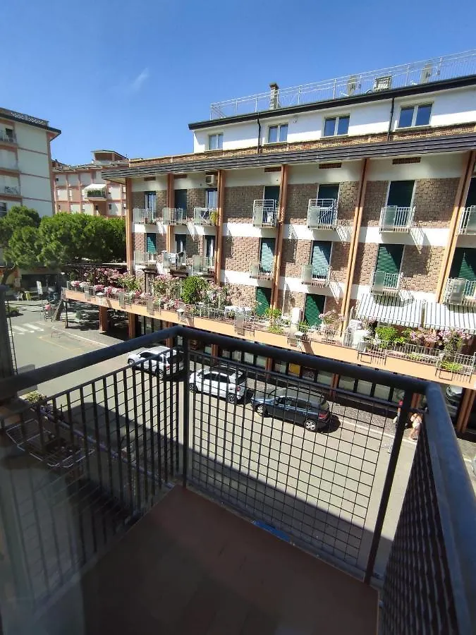 Augustus - Piazza Mazzini - Vicino Al Mare - Immobil Relax Apartment Lido di Jesolo